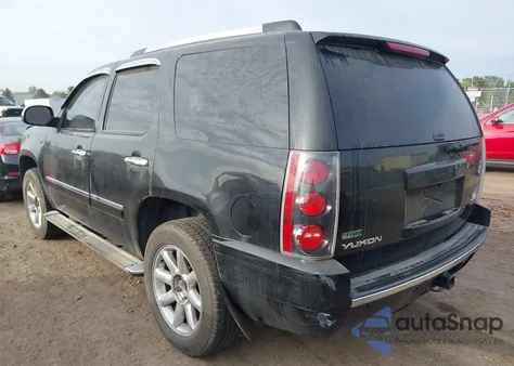2012 GMC Yukon Denali z USA, uszkodzony, nr VIN 1GKS2EEF1CR136851